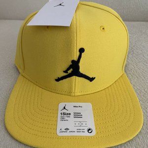 Air Jordan X Nike Pro Jumpman Classics Snapback AR2118 AJ4 Lightning Yellow Hat